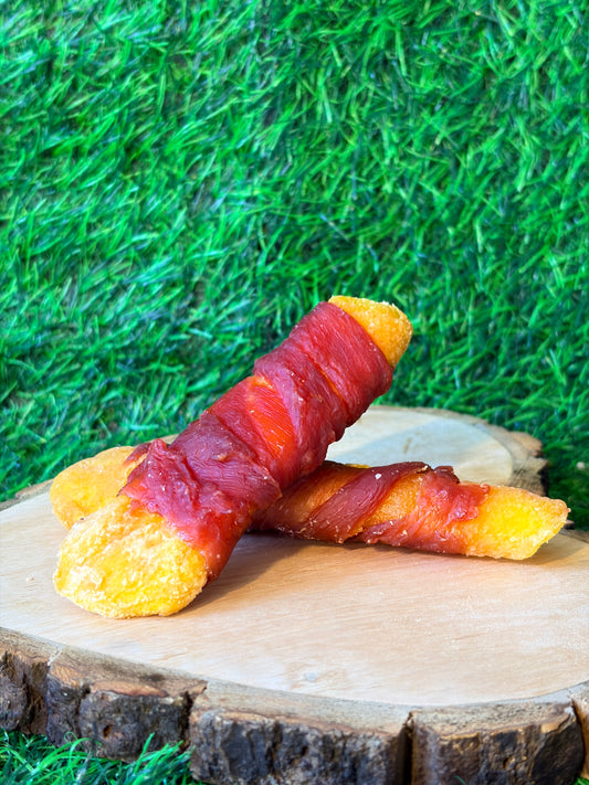 Duck wrapped mango slices